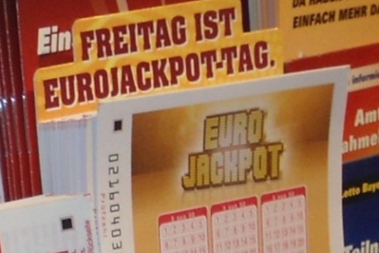 Euro Jackpot 24 Juli 2021 Eurojackpot Jackpot Results Play The Lottery Online Safely And Securely Lottery24
