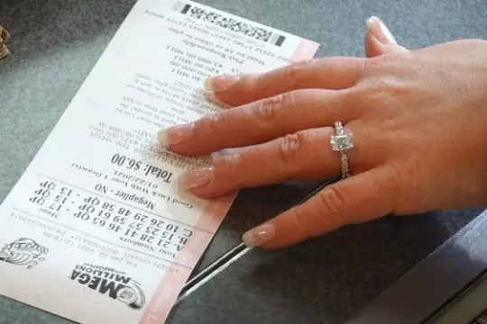 $426 million Mega Millions Winner Finally Claims Prize