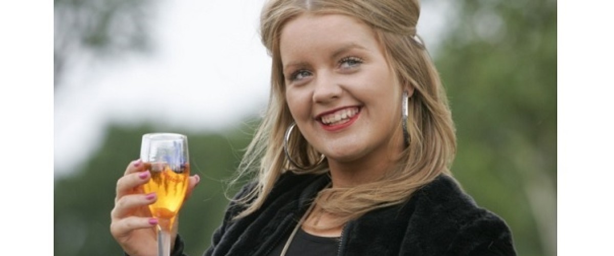 Teenage EuroMillions winner claims life has not changed her…