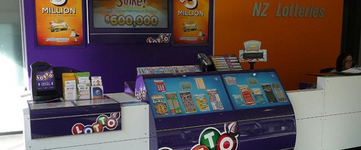Lucky store sells two New Zealand Lotto winning tickets for the same draw