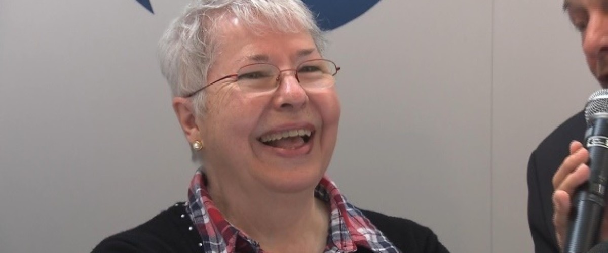 Supermarket stop for flowers leaves Québec woman a Lotto Max millionaire