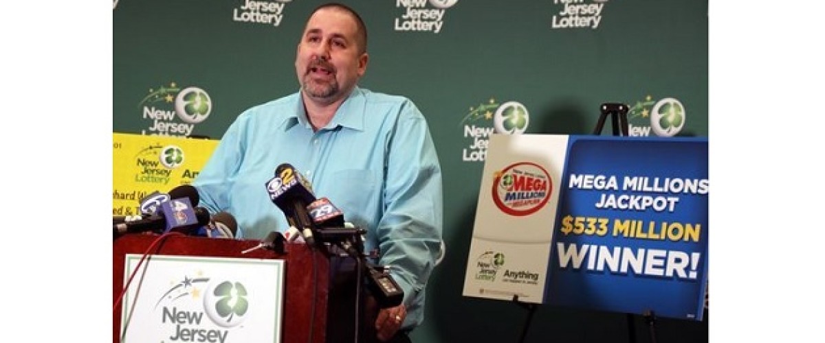 Player wins $533m Mega Millions jackpot with only his second ticket