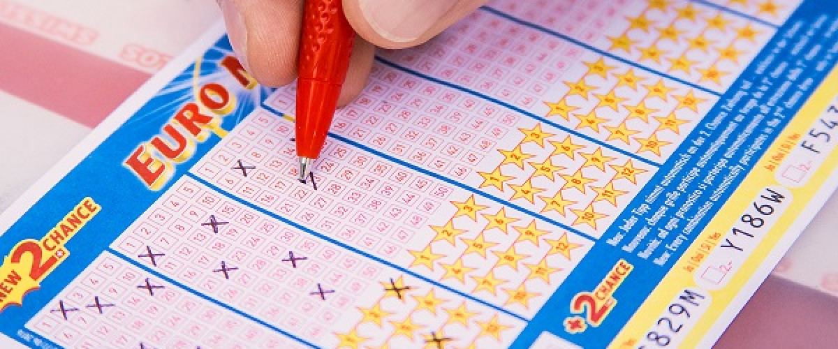 Tuesday’s EuroMillions jackpot up to £121m