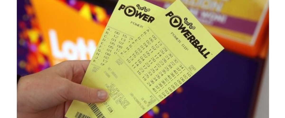 Staying in the Queue Leads to $12m New Zealand Powerball Jackpot
