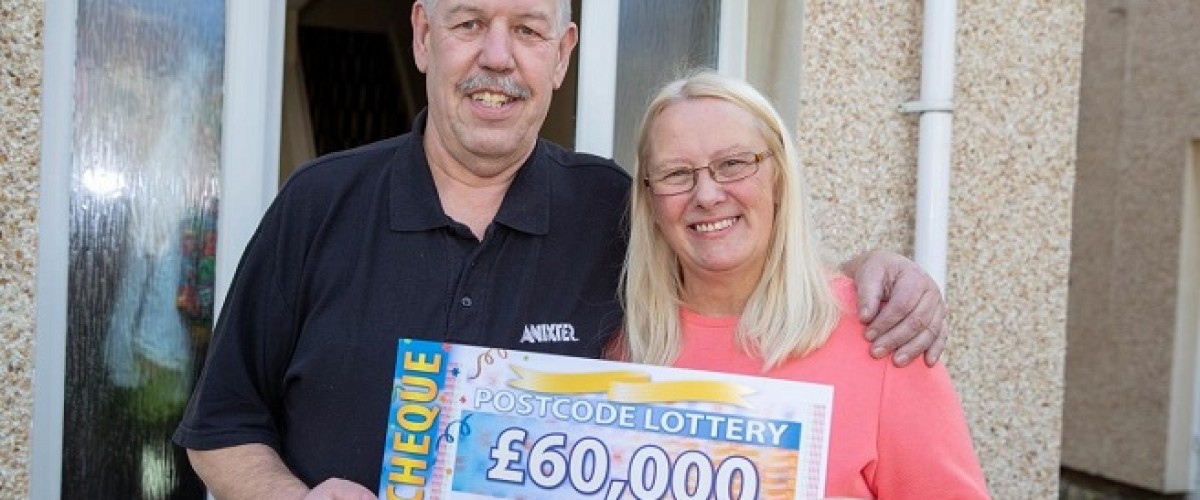 Dunfermline neighbours share £210,000 People’s Postcode Lottery prize