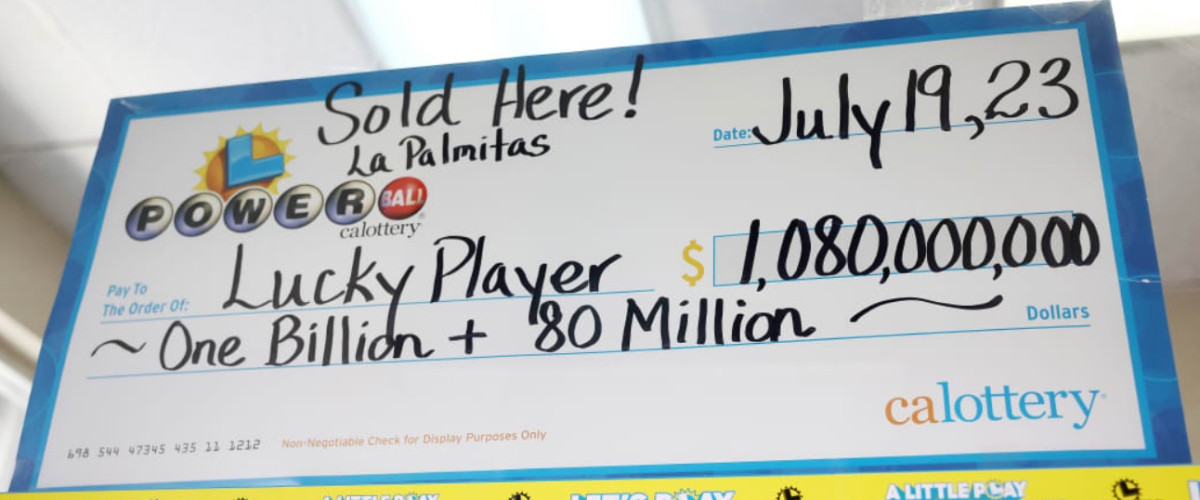 Will You Win Tonight’s $975m Powerball Jackpot?