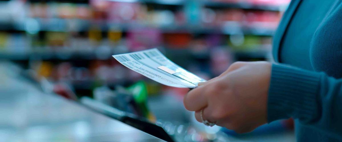 A Mother in Illinois Wins $800,000 Lottery Using Her Children's Birthdates