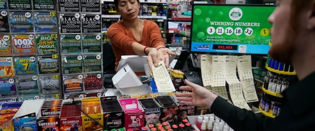 Mega Millions Jackpot Won But $1.55 billion Powerball Jackpot Tonight