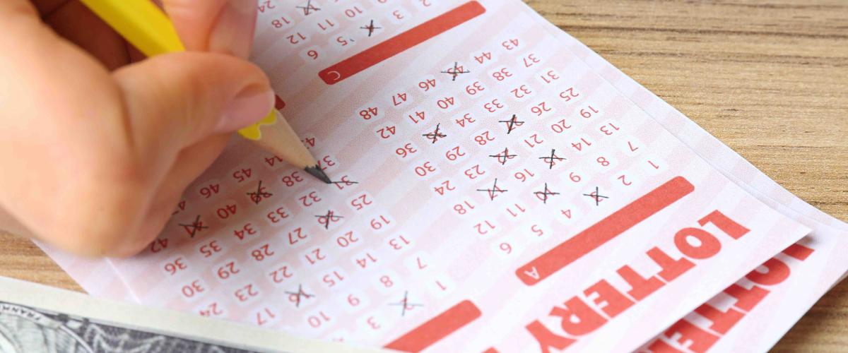 An Exceptional Win: Nebraska Woman Scoops $1 Million in Powerball's "Night of Millionaires
